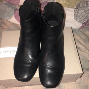 Clarks Chartli Lilac Boots Size 7!